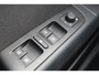Skoda Superb 1.8 TSI Ambition Business Line AUTOMAAT/Schuif-kantel dak/Navigatie/Climate control/Parkeersensoren rondom/Cruise control/Trekhaak/Bluetooth/Radio-CD speler/17'' Lichtmetalen velgen/Multifunctioneel stuurwiel/Elektrische ramen/Elektrisch inklapbare spiege