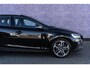 Volvo V40 Cross Country T3 Nordic+ | Navi | Stoelverwarming | Voorruit Verwarming | High Performance Audio | Park Assist | Climate Control | Volvo On Call | Standkachel
