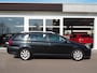 Toyota Avensis Wagon 2.4 VVTi Luna| Automaat| Trekhaak Toyota Avensis Wagon 2.4 VVTi Luna