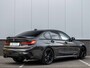 BMW 3-Serie 320i | M-sport | Maxton Design | Carplay | Leder | Navi | Trekhaak | Climate | DAB | M-stuur | M sportremmen | Shadowline | Dravit-grijs Metallic
