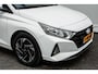 Hyundai i20 1.2 MPI Comfort Camera/ Carplay/ Navigatie Apps/ Dab/ Cruise control/ Lmv/ Armsteun/ Blindspot