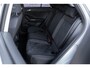 Volkswagen T-Roc 1.0 TSI R-Line | Automatische airco| Adaptieve Cruise Control | Achteruitrijcamera | Navigatie | Apple-CarPlay/Android Auto | Stoelverwarming | Alcantara bekleding | Massagestoel bestuurder | LM velgen