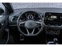Volkswagen T-Roc 1.0 TSI R-Line | Automatische airco| Adaptieve Cruise Control | Achteruitrijcamera | Navigatie | Apple-CarPlay/Android Auto | Stoelverwarming | Alcantara bekleding | Massagestoel bestuurder | LM velgen