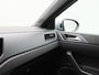 Volkswagen Taigo 1.0 TSi 110 Pk Automaat R-Line | Airco | Trekhaak | Stoelverwarming | Camera | 17 Inch | Privacy Glass | 17.204 Km!!