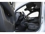 Volvo EC40 Single Motor Extended Range Ultimate 82 kWh | Adaptieve Cruise Control | Elektrische Trekhaak | Warmtepomp | Verwarmde Voorstoelen | Glazen Panoramadak | Getint Glas Achter | Apple Carplay / Android Auto