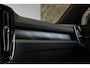 Volvo EC40 Single Motor Extended Range Ultimate 82 kWh | Adaptieve Cruise Control | Elektrische Trekhaak | Warmtepomp | Verwarmde Voorstoelen | Glazen Panoramadak | Getint Glas Achter | Apple Carplay / Android Auto