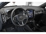 Volvo EC40 Single Motor Extended Range Ultimate 82 kWh | Adaptieve Cruise Control | Elektrische Trekhaak | Warmtepomp | Verwarmde Voorstoelen | Glazen Panoramadak | Getint Glas Achter | Apple Carplay / Android Auto