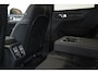 Volvo EC40 Single Motor Extended Range Ultimate 82 kWh | Adaptieve Cruise Control | Elektrische Trekhaak | Warmtepomp | Verwarmde Voorstoelen | Glazen Panoramadak | Getint Glas Achter | Apple Carplay / Android Auto