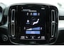 Volvo XC40 T5 Automaat Plug-in hybrid Plus Dark | Premium Audio by Harman/Kardon | Interieur Voorverwarming | Power Seats | Parkeer Camera | Park Assist Voor & Achter | Semi Elektrische Trekhaak |