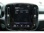 Volvo XC40 T5 Automaat Plug-in hybrid Plus Dark | Premium Audio by Harman/Kardon | Interieur Voorverwarming | Power Seats | Parkeer Camera | Park Assist Voor & Achter | Semi Elektrische Trekhaak |