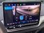 Volkswagen ID.4 Pro Business 77 kWh / Navigatie / 360 camera / 20'' LMV / VW