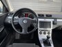 Volkswagen Passat 1.8 TFSI Comfortline | Navigatie | Lichtmetalen Velgen | Climate Control | Trekhaak |