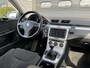 Volkswagen Passat 1.8 TFSI Comfortline | Navigatie | Lichtmetalen Velgen | Climate Control | Trekhaak |