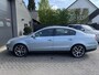 Volkswagen Passat 1.8 TFSI Comfortline | Navigatie | Lichtmetalen Velgen | Climate Control | Trekhaak |