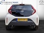 Toyota Aygo X 1.0 VVT-i First Edition 5D / Stoelverw / LED / Camera