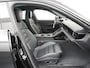 Porsche Taycan Performance 93 kWh 20" Turbo Velgen Panoramadak Luchtvering Warmtepomp Camera Dealer onderhouden