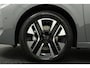 Peugeot 208 1.2 Hybrid 110 e-DCS6 Allure | Navigatie | Camera V+A | Privacy Glass | LM Velgen |