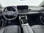 Citroën C5 X Business Plus 130 pk Automaat | Navigatie | Achteruitrijcamera | Parkeersensoren Voor en Achter | Verwarmde Comfortstoelen | LED Koplampen | Keyless Entry/Start | Head-up Display | Dodehoek Detectie | Adaptieve Cruise Control | 19" Lichtmetalen Velgen | Apple Carplay/Android Auto |