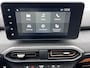 Dacia Jogger 1.6 Hybrid 140 Extreme 7p. / Zeven persoons / Trekgewicht 750 kg / Achteruitrijcamera / Navigatie via Apple Carplay Android / All Season banden 16" LM wielen /