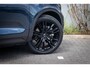Volvo EX40 Single Motor Extended Range Ultra Black Ed. 82 kWh | Adaptieve Cruise Control | BLIS Dodehoek detectie | Schuif / Kanteldak | 360 Camera | Leder | 21 Inch | Stoel + Stuurverwarming | Extra Getint Glas Achter