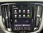 Volvo V60 2.0 T6 Plug-in hybrid AWD Essential Adaptieve cruise control | Lederen bekleding | Stoel en stuurverwarming | Park assist voor en achter | 19" Lichtmetaal velgen | Extra getint glas | Dodehoek assistent