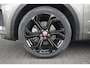 Jaguar E-Pace 2.0 D150 AWD R-Dynamic S | Verwarmde voorstoelen | Panoramadak |