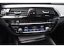 BMW 5-Serie Touring (g31) 530e 292PK AUTOMAAT BUSINESS E.D | Navi | Trekhaak | Led | Sfeerverl. | Live Cockpit | Stoel/stuurverw.| 18 Inch Lm |