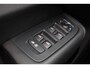 Volvo XC60 T6 Recharge AWD Plus Dark - Panorama/schuifdak - IntelliSafe Assist & Surround - 360º Camera - Verwarmde voorstoelen, stuur & achterbank - Parkeersensoren voor & achter - Elektr. bedienb. voorstoelen met geheugen - Draadloze tel. lader - Elektr. inklapbare trekhaak - 19' LMV