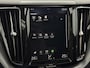 Volvo XC60 2.0 T8 Twin Engine AWD Momentum Pano, Parkeersensoren, Navi, Cruise control, Elektrische achterklep, Virtual desk