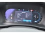 Volvo XC40 B4 211PK Automaat Plus Dark Pilot assist / Adaptive cruise control / Harman Kardon audio / BLIS / Elektrisch bedienbare voorstoelen / Stoelverwarming voor / Stuurverwarming /