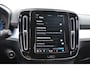 Volvo XC40 B4 211PK Automaat Plus Dark Pilot assist / Adaptive cruise control / Harman Kardon audio / BLIS / Elektrisch bedienbare voorstoelen / Stoelverwarming voor / Stuurverwarming /