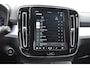Volvo XC40 B4 211PK Automaat Plus Dark Pilot assist / Adaptive cruise control / Harman Kardon audio / BLIS / Elektrisch bedienbare voorstoelen / Stoelverwarming voor / Stuurverwarming /