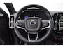 Volvo XC40 B4 211PK Automaat Plus Dark Pilot assist / Adaptive cruise control / Harman Kardon audio / BLIS / Elektrisch bedienbare voorstoelen / Stoelverwarming voor / Stuurverwarming /