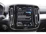 Volvo XC40 B4 211PK Automaat Plus Dark Pilot assist / Adaptive cruise control / Harman Kardon audio / BLIS / Elektrisch bedienbare voorstoelen / Stoelverwarming voor / Stuurverwarming /