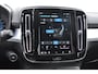 Volvo XC40 B4 211PK Automaat Plus Dark Pilot assist / Adaptive cruise control / Harman Kardon audio / BLIS / Elektrisch bedienbare voorstoelen / Stoelverwarming voor / Stuurverwarming /