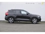 Volvo XC40 B4 211PK Automaat Plus Dark Pilot assist / Adaptive cruise control / Harman Kardon audio / BLIS / Elektrisch bedienbare voorstoelen / Stoelverwarming voor / Stuurverwarming /