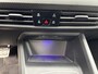 Volkswagen Golf 1.5 eTSI R-Line | LED | Stoel Verwarming | Clima |