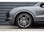 Porsche Cayenne Coupé 3.0 E-Hybrid 462pk | Panoramadak | Sport Chrono | Achterasbesturing | 21'' Wielen | Leder Dashbord | Orig. NL |