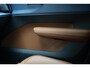 Volvo EX30 Single Motor Extended Range Plus 69 kWh - Lederen bekleding - 20' LMV - Adaptive Cruise Control - Pilot Assist - BLIS dodehoekassistentie - Harman Kardon premium audio - Keyless Drive - Elektr. bedienbare achterklep - Parkeersensoren voor & achter - Parkeercamera achter - Google infotainment met Google Maps navigatie