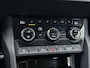 Skoda Karoq 1.5 TSI ACT Ambition Business | TREKHAAK | CLIMATE CONTROL | STOELVERWARMING | LED | CAMERA | ADAPTIEF CRUISECONTROL | APPLE CARPLAY | HALF-LEDER |