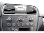 Volvo V40 2.0 T Europa Prestige inruilkoopje trekhaak stoelverwarming deels leder climate&cruise control