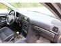 Volvo V40 2.0 T Europa Prestige inruilkoopje trekhaak stoelverwarming deels leder climate&cruise control
