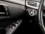 Mercedes-Benz E-klasse 200 Avantgarde Sport 184Pk Automaat (PANORAMADAK, NAVIGATIE, CLIMATE, LEDER, STOELVERWARMING, SPORTSTOELEN, PARKEERSENSOREN, ZWART HEMEL, NIEUWE APK, NIEUWSTAAT)