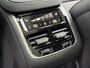 Volvo XC90 2.0 T8 Plug-in hybrid AWD Ultra Dark | Luchtvering | Gelamineerde zijruiten | 360 camera | LED Matrix koplampen | Adaptive cruise control | 7 zitplaatsen | Google Maps navigatie | Harman Kardon audio |