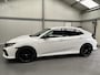 Honda Civic 1.0 i-VTEC Elegance - Black & White!