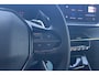 Peugeot 2008 1.2 Hybrid 136 Allure | Navigatie via app | Climate Control | Cruise Control | Carplay | PDC V+A | LMV 17 Inch