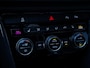 Volkswagen T-Roc 2.0 TSI 4Motion Sport | Trekhaak | 1.700kg Trekgewicht | Adaptieve Cruise Control | Navigatie | Stoelverwarming | 4x4 | Parkeersensoren | LED Koplampen |  Climate Control | Privacy Glas | Two-Tone Color |