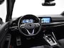 Volkswagen Golf 1.4 245pk DSG eHybrid GTE · Navigatie · Keyless · Head-Up Display · Apple/Android Car Play · Sportstoelen · Parkeerassistent · Sfeerverlichting · Garantie t/m 20-01-2027 of 100.000km