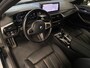 BMW 5-Serie 520i Edition Plus M pakket, Pano, 19inch Sfeerverlichting