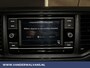 Volkswagen Crafter 2.0 TDI 140 pk L4H3 L3H2 Euro6 Airco | 2x zijdeur | Camera | Apple Carplay | Android Auto Parkeersensoren, Bijrijdersbank